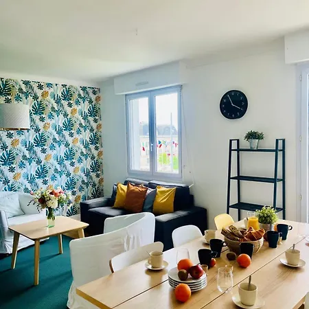 Centre Ville, Ideal Pour 8 Personnes * La Rochelle (Charente-Maritime)